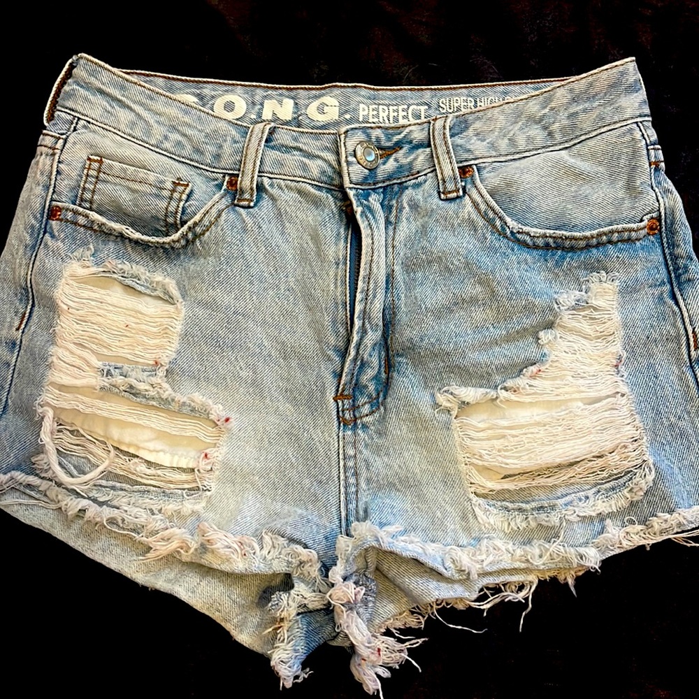 S.O.N.G brand shorts. good condition. 100% cotton. 7/28 in size